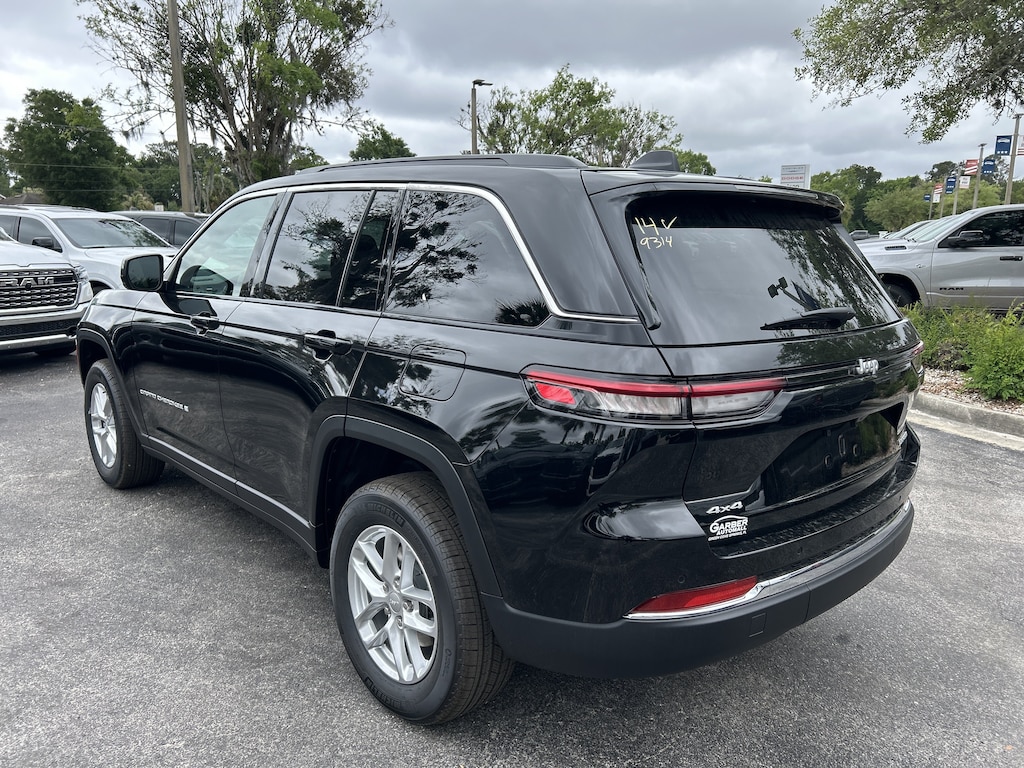 New 2026 Jeep Grand Cherokee LAREDO X 4X4 Sport Utility