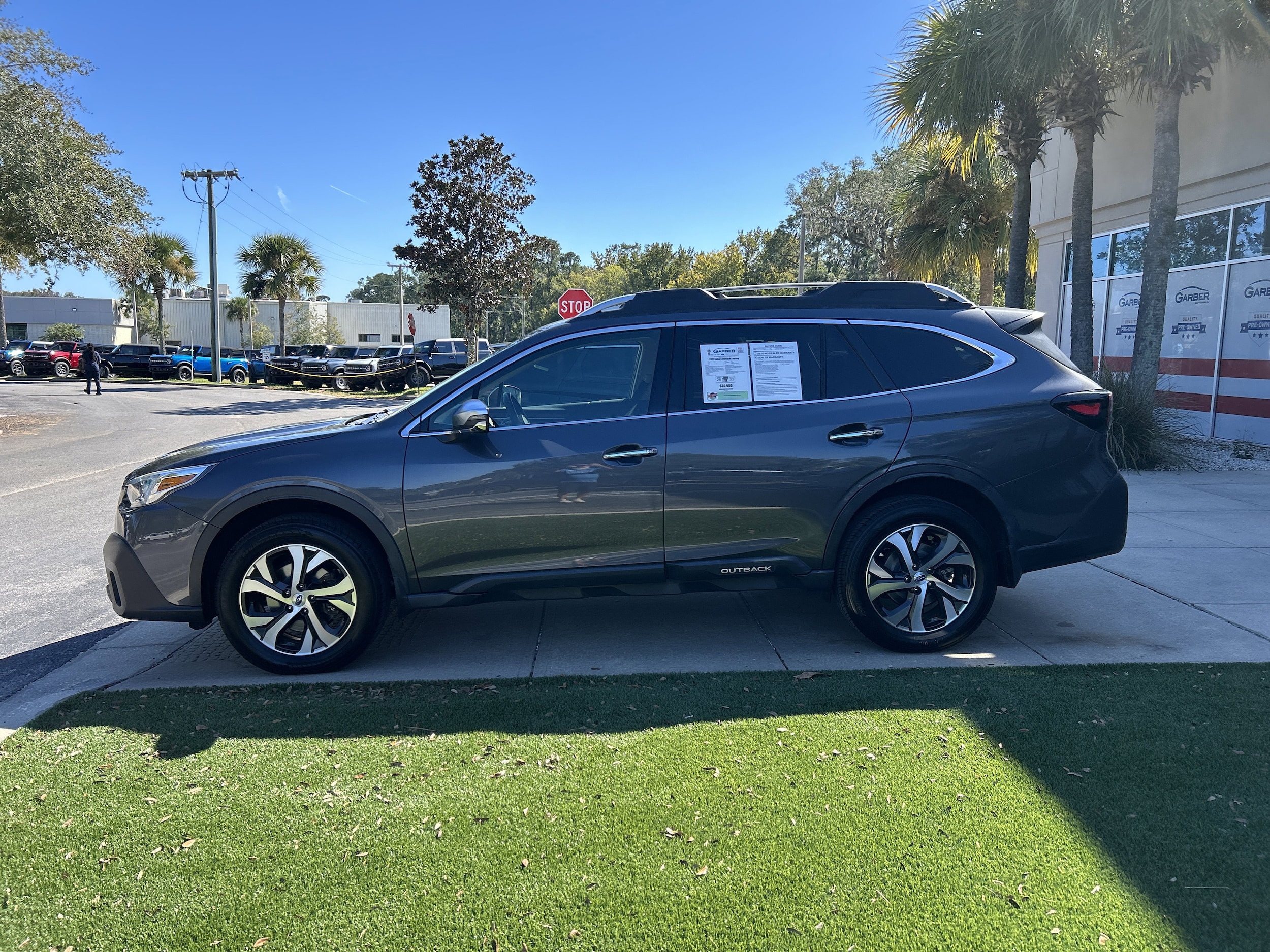 2021 Subaru Outback Touring photo 4