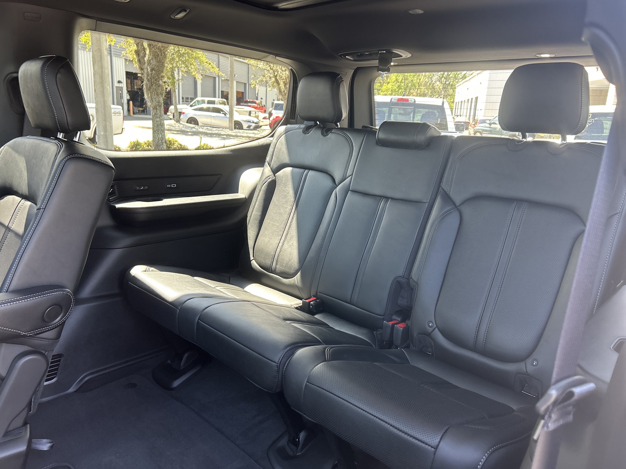 2026 Jeep Grand Wagoneer Limited Reserve - Photo 37