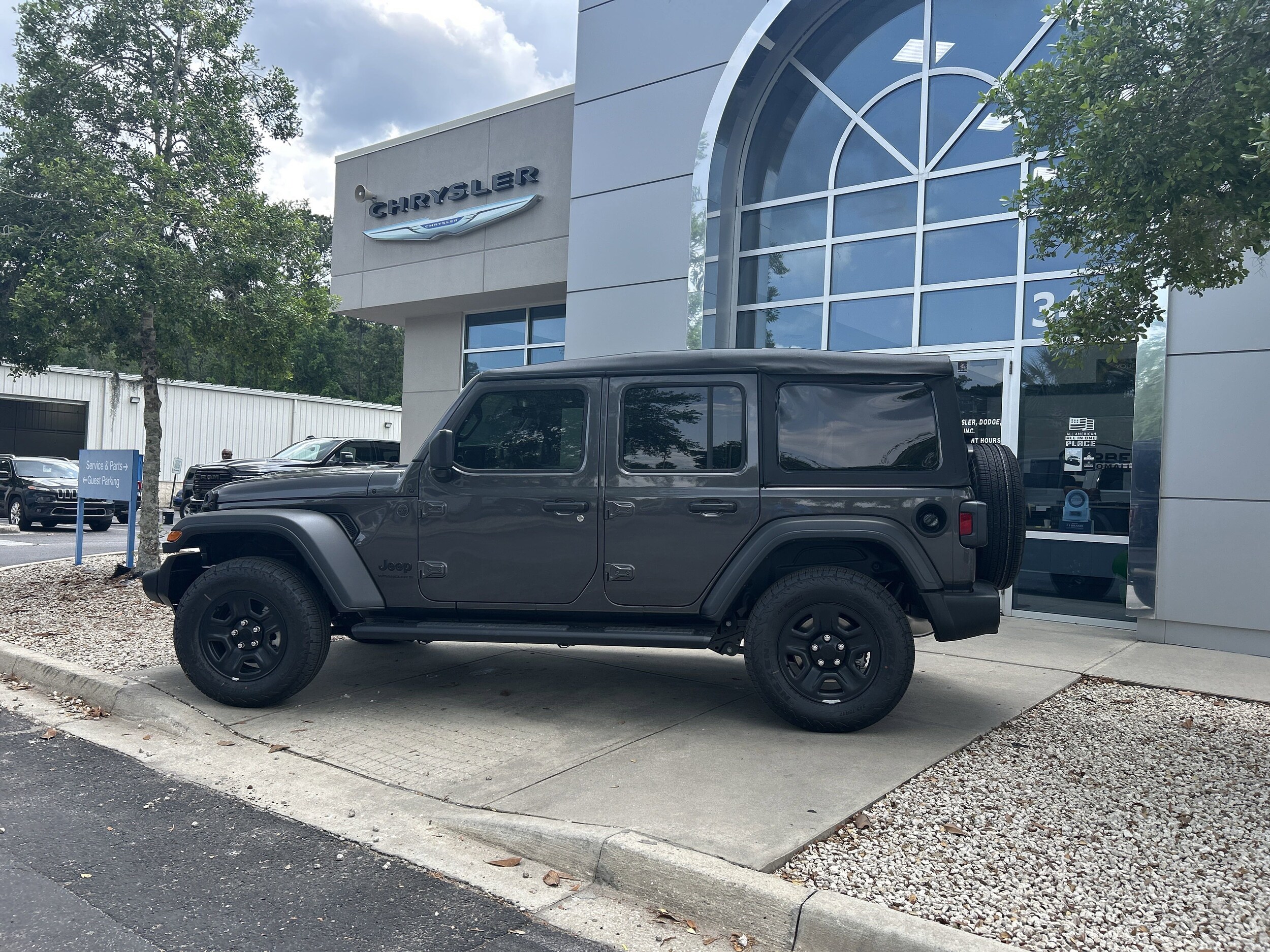 2025 Jeep Wrangler Sport photo 2