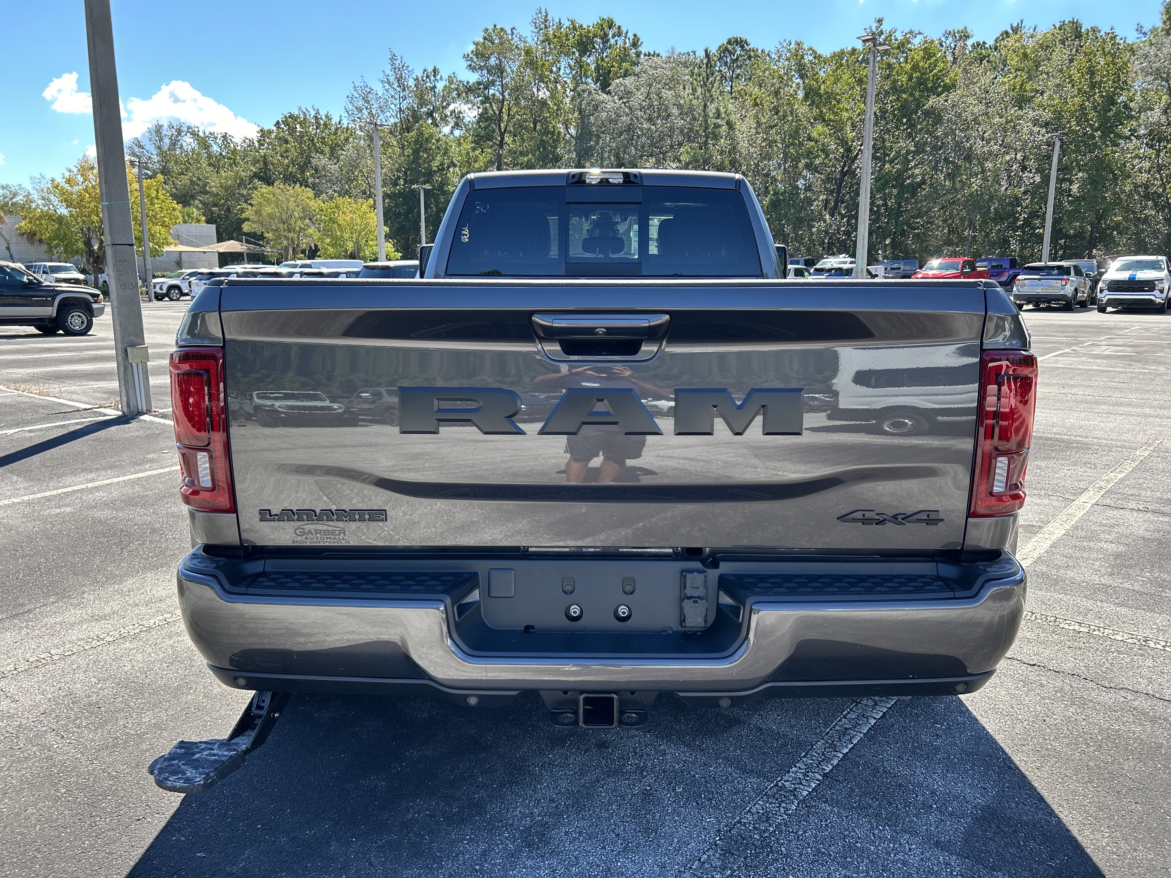 New 2027 Ram 3500 LARAMIE CREW CAB 4X4 8' BOX Pickup