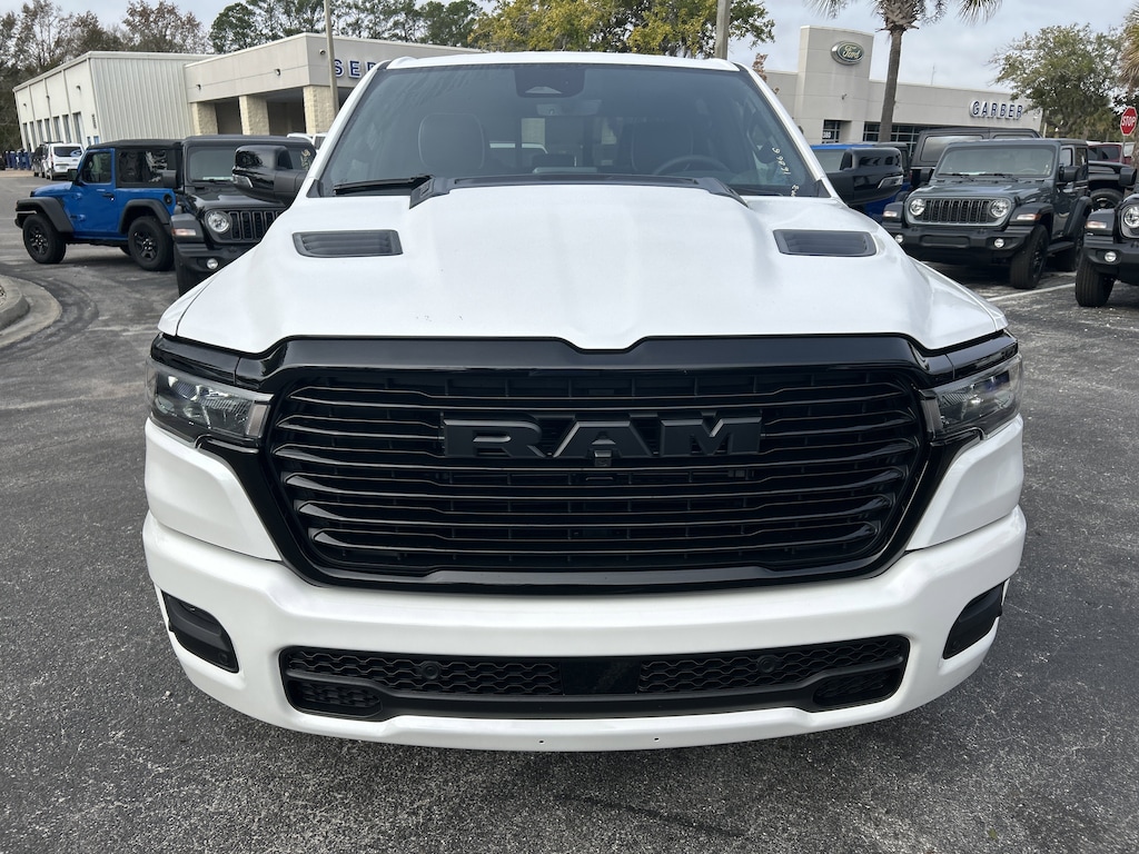 New 2026 Ram 1500 LARAMIE CREW CAB 4X4 5'7 BOX Pickup