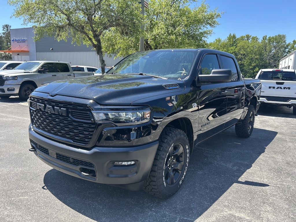 New 2026 Ram 1500 WARLOCK CREW CAB 4X4 5'7 BOX Pickup