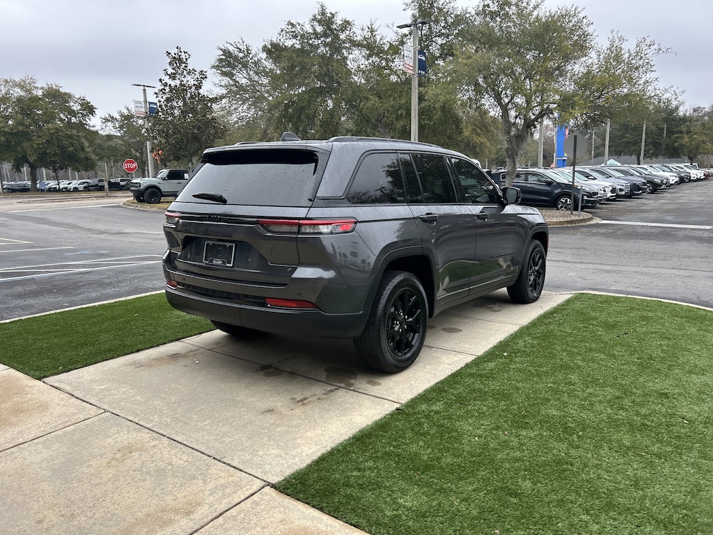 Used 2025 Jeep Grand Cherokee Altitude X SUV