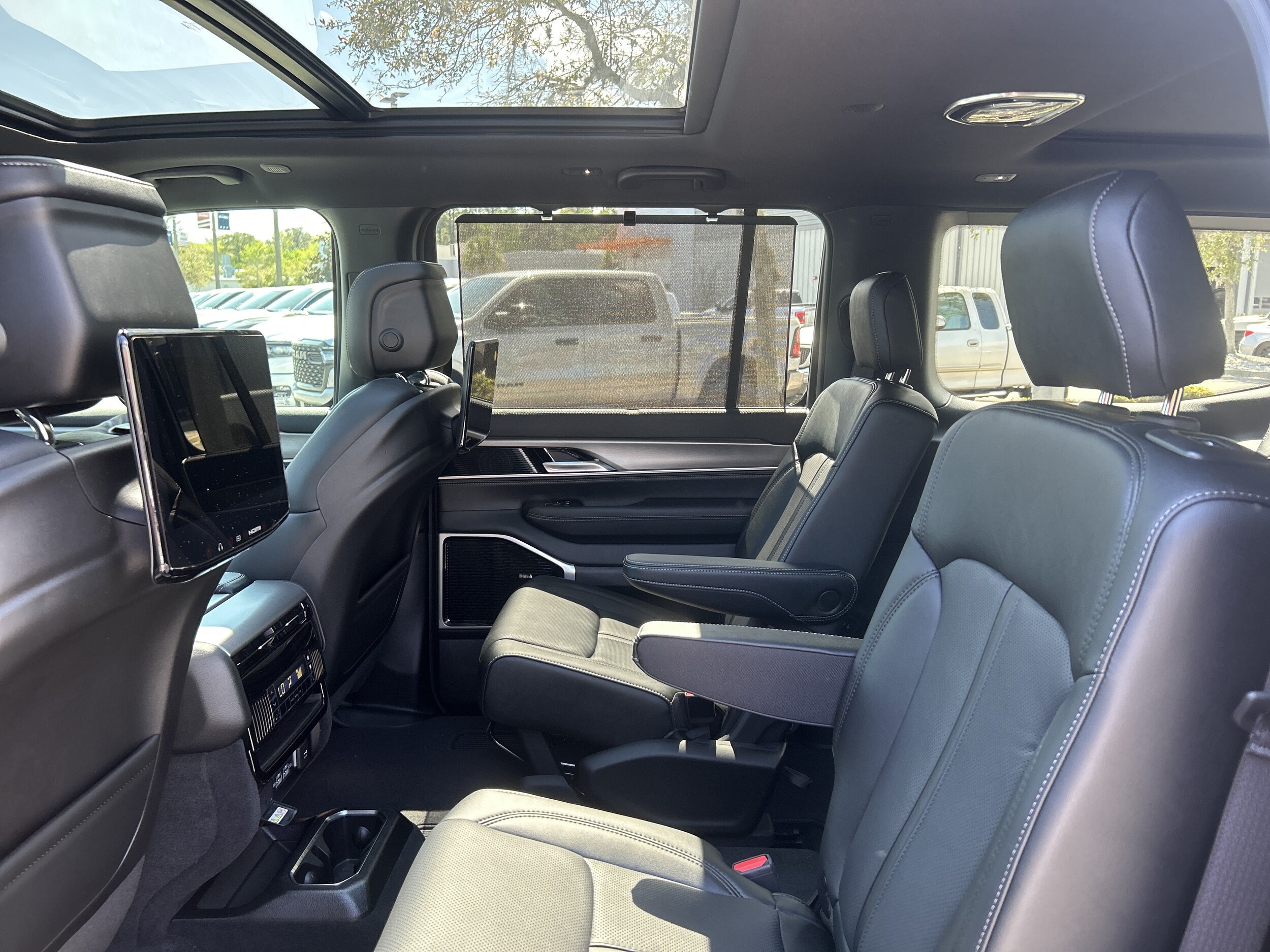 2026 Jeep Grand Wagoneer Limited Reserve - Photo 36