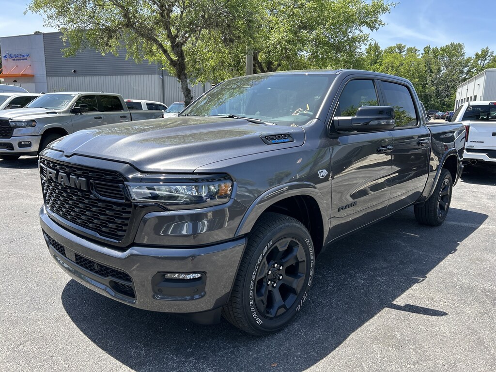 New 2026 Ram 1500 BIG HORN CREW CAB 4X4 5'7 BOX Pickup