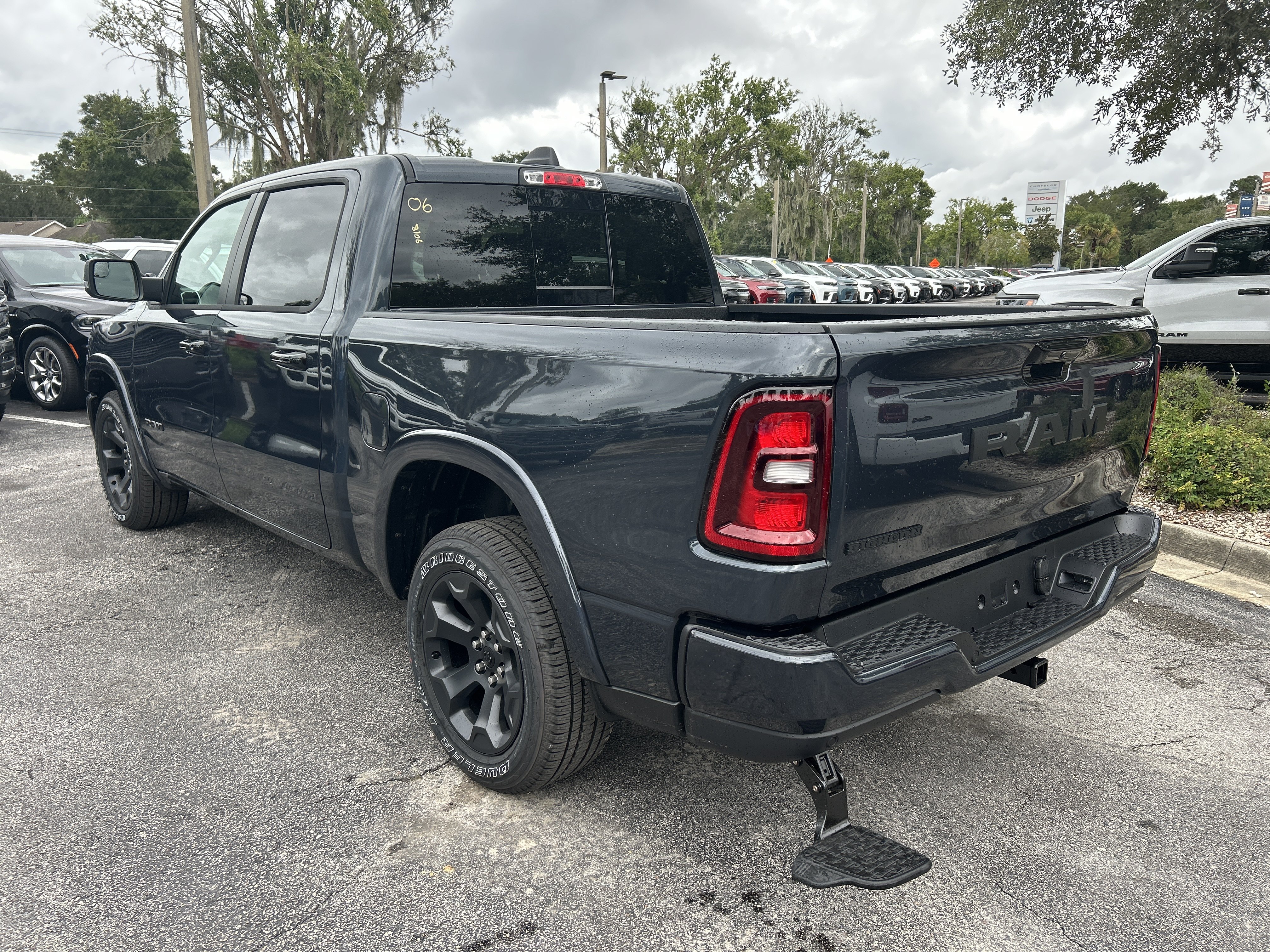 New 2027 Ram 1500 BIG HORN CREW CAB 4X2 5'7 BOX Pickup