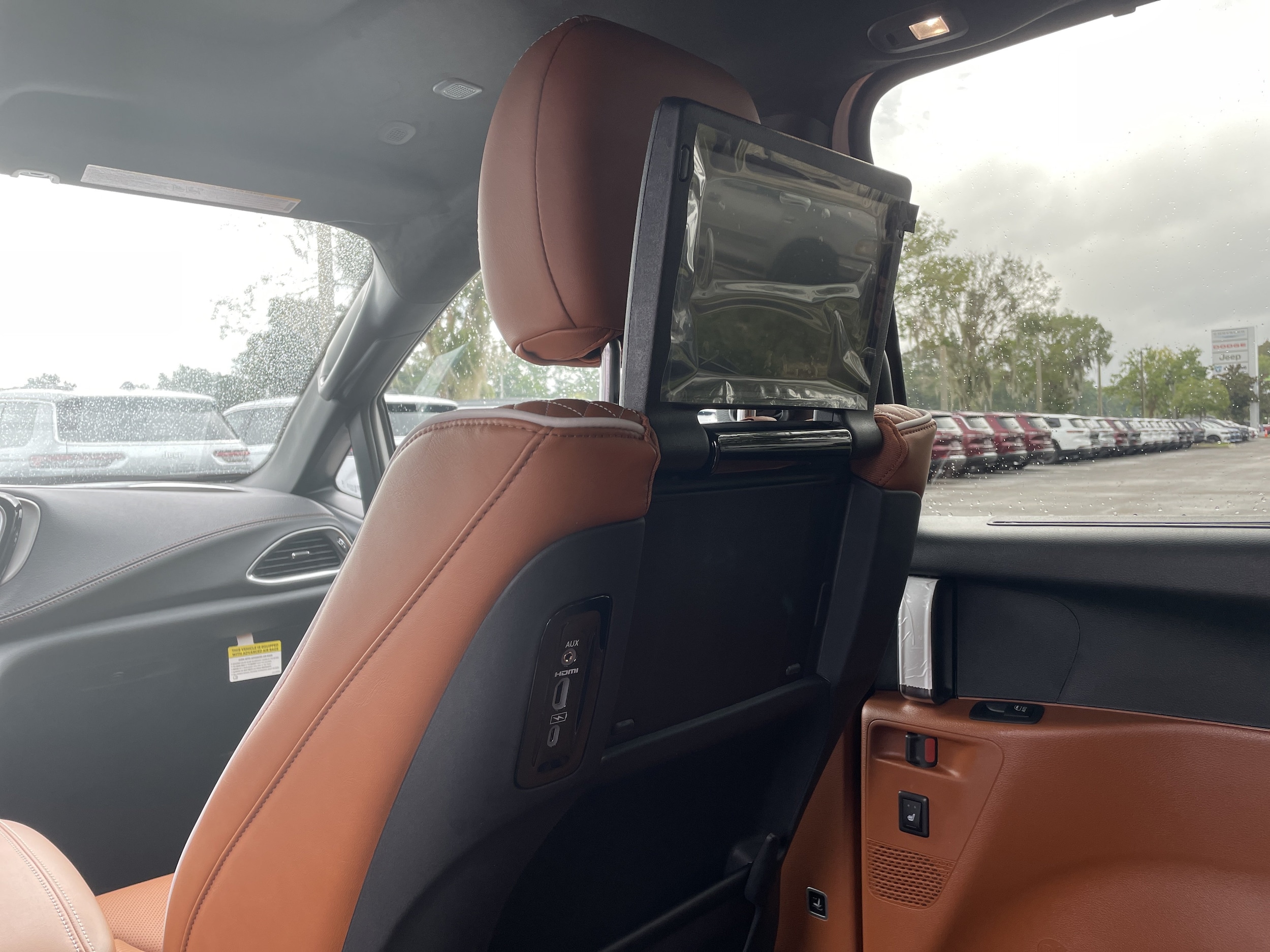 2026 Chrysler Pacifica Pinnacle - Photo 37