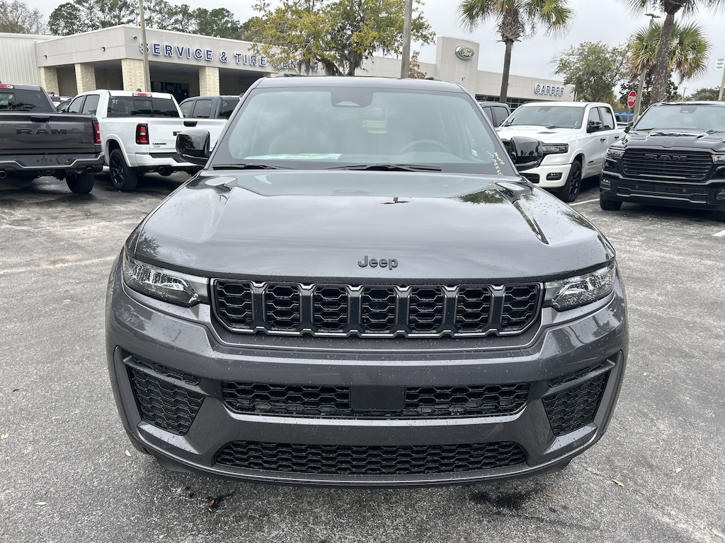 New 2026 Jeep Grand Cherokee LAREDO ALTITUDE 4X2 Sport Utility