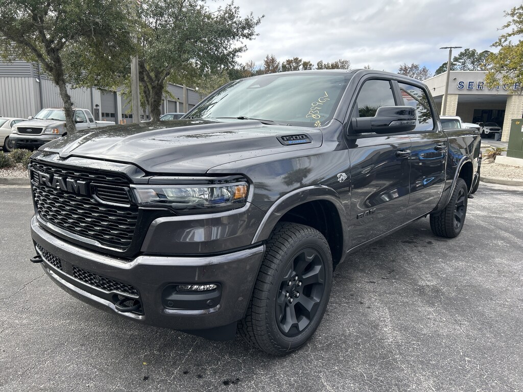 New 2026 Ram 1500 BIG HORN CREW CAB 4X4 5'7 BOX Pickup