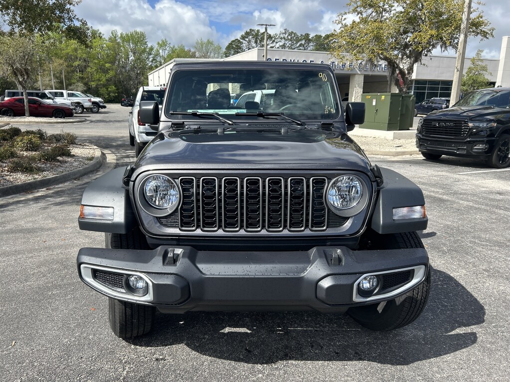 New 2026 Jeep Gladiator SPORT 4X4 Pickup