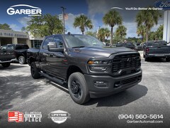 2025 Ram 3500 TRADESMAN CREW CAB 4X4 6'4 BOX Pickup