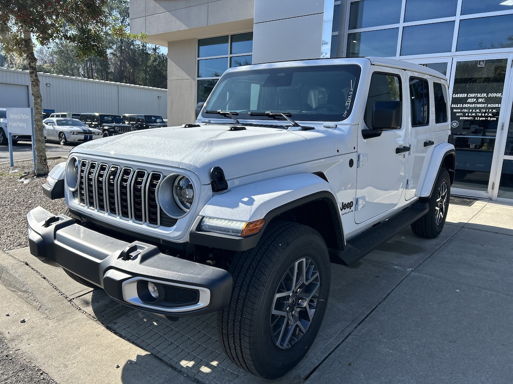 New 2026 Jeep Wrangler 4-DOOR SAHARA Sport Utility