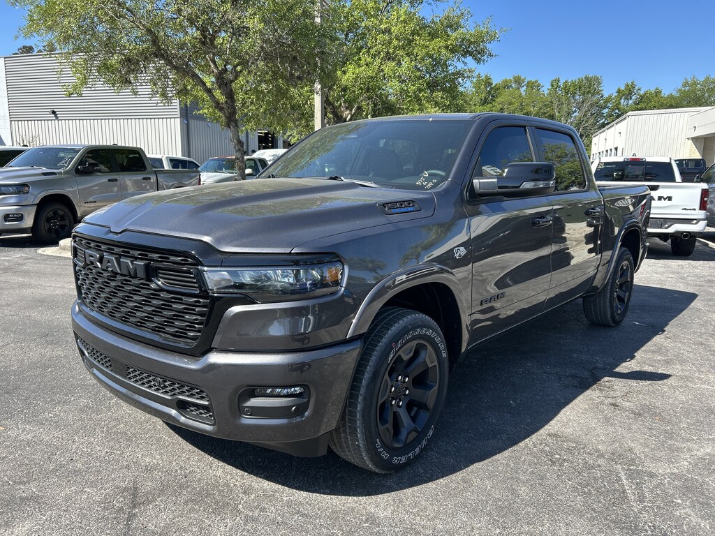 New 2026 Ram 1500 BIG HORN CREW CAB 4X4 5'7 BOX Pickup
