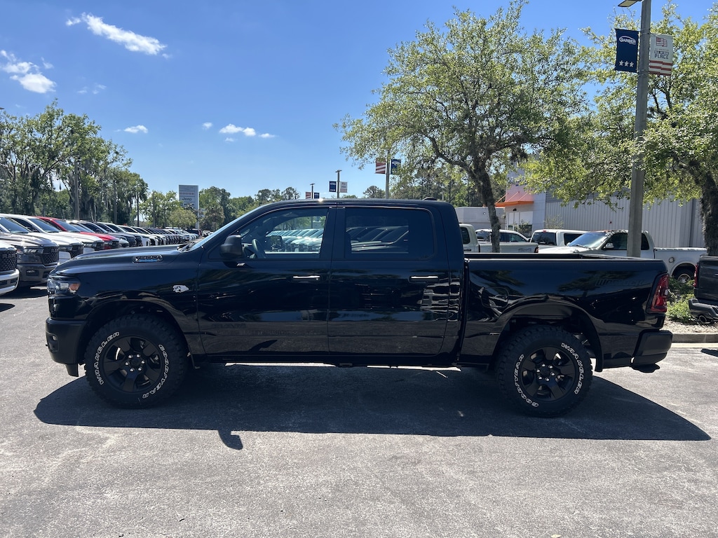 New 2026 Ram 1500 WARLOCK CREW CAB 4X4 5'7 BOX Pickup