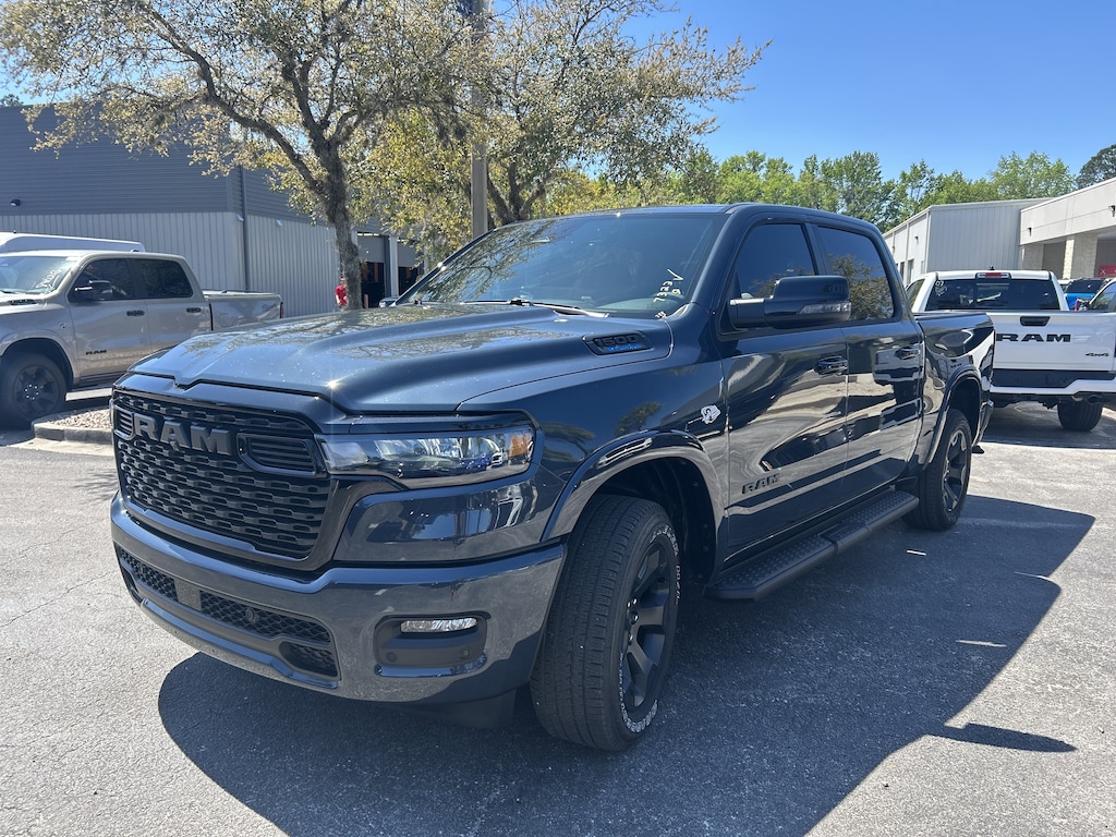 New 2026 Ram 1500 BIG HORN CREW CAB 4X4 5'7 BOX Pickup