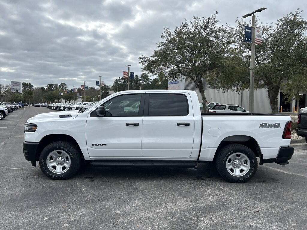 New 2025 Ram 1500 TRADESMAN CREW CAB 4X4 5'7 BOX Pickup
