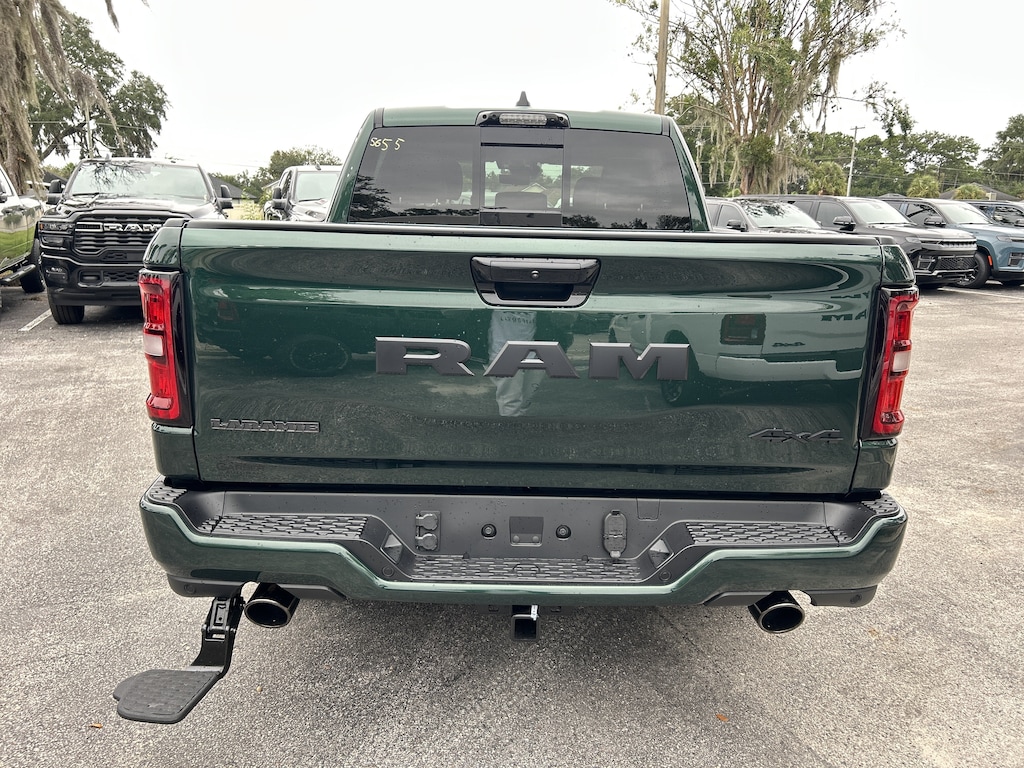 New 2027 Ram 1500 LARAMIE CREW CAB 4X4 5'7 BOX Pickup