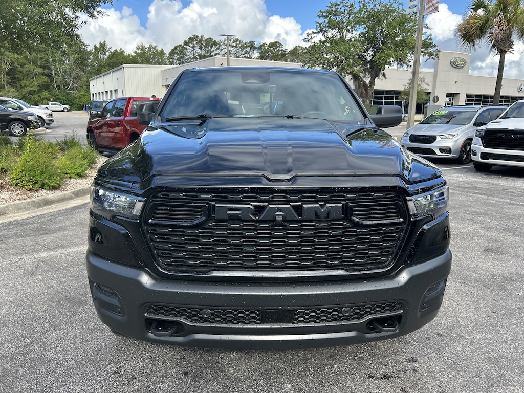 New 2026 Ram 1500 WARLOCK CREW CAB 4X4 5'7 BOX Pickup
