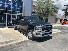 2025 Ram 2500 TRADESMAN CREW CAB 4X4 8' BOX Pickup