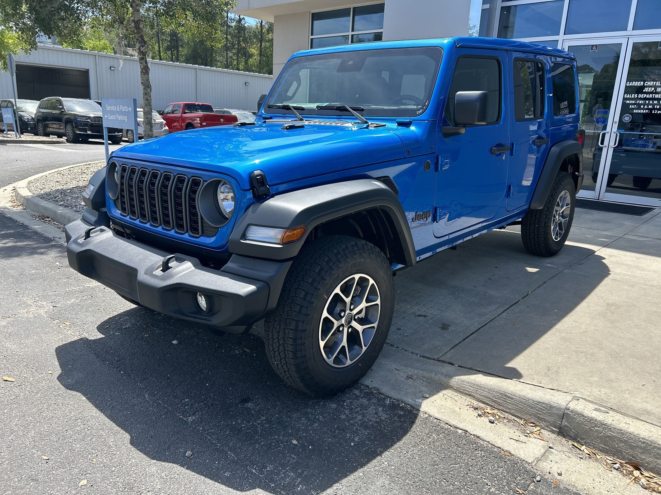 2025 Jeep Wrangler Sport S photo 4