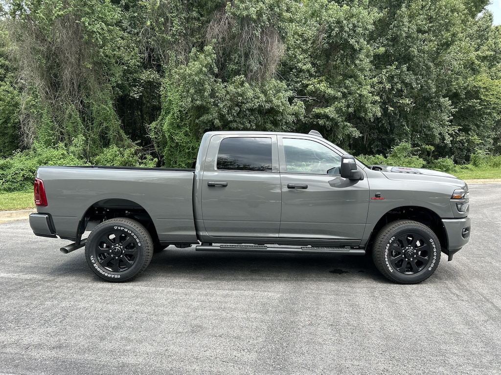 New 2026 Ram 2500 BLACK EXPRESS CREW CAB 4X4 6'4 BOX Pickup
