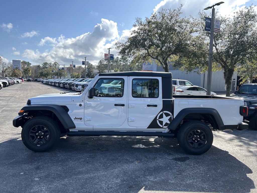 New 2026 Jeep Gladiator SPORT 4X4 Pickup