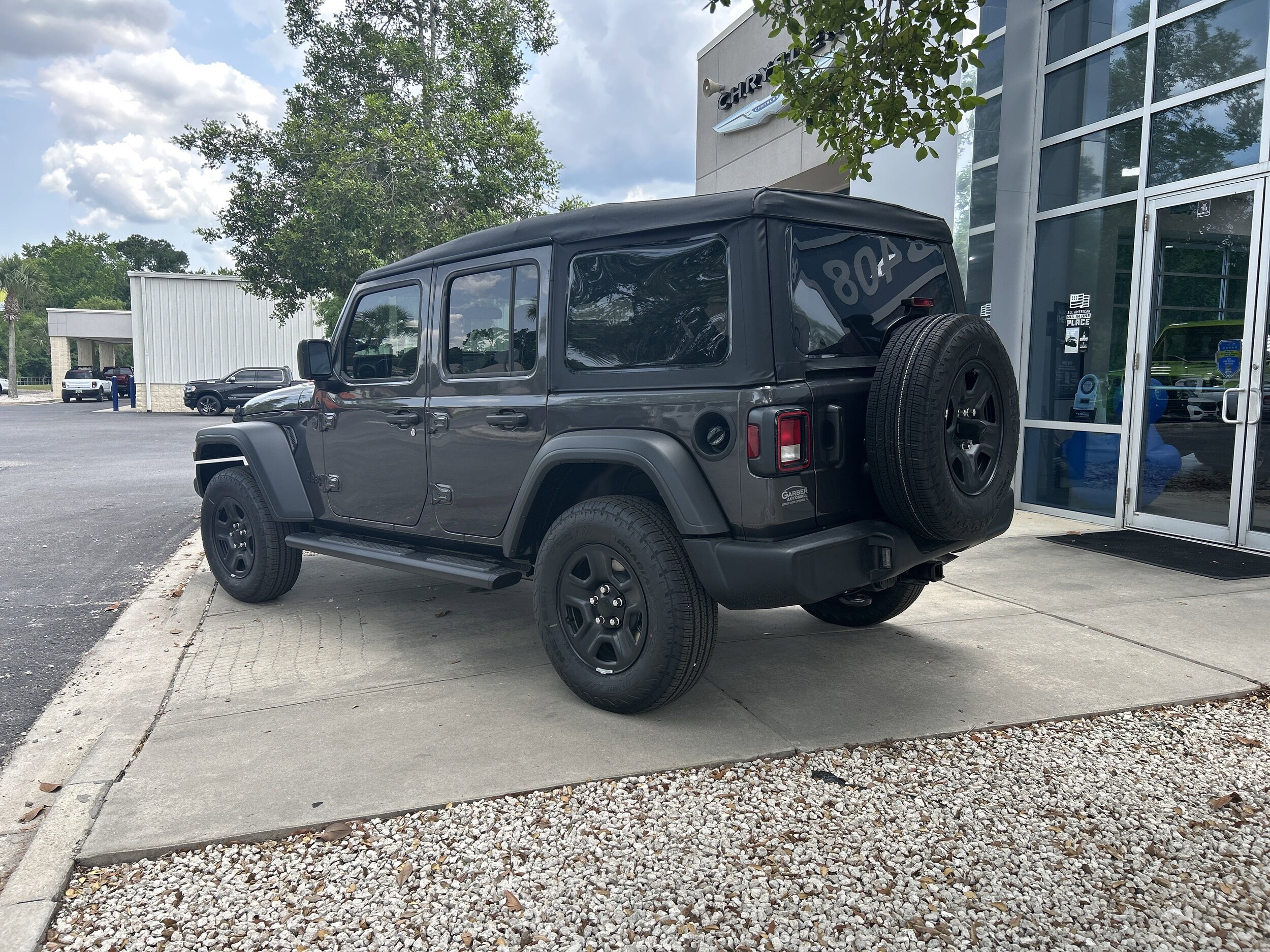 2025 Jeep Wrangler Sport photo 3