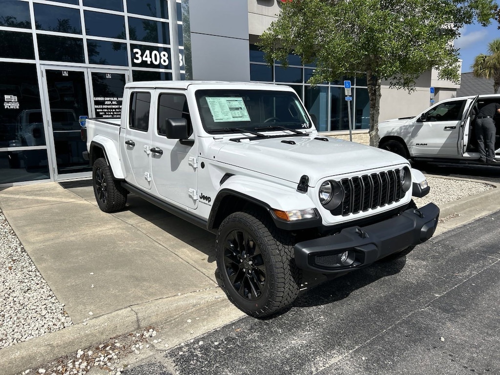 New 2024 Jeep Gladiator NIGHTHAWK 4X4 For Sale Green Cove Springs FL