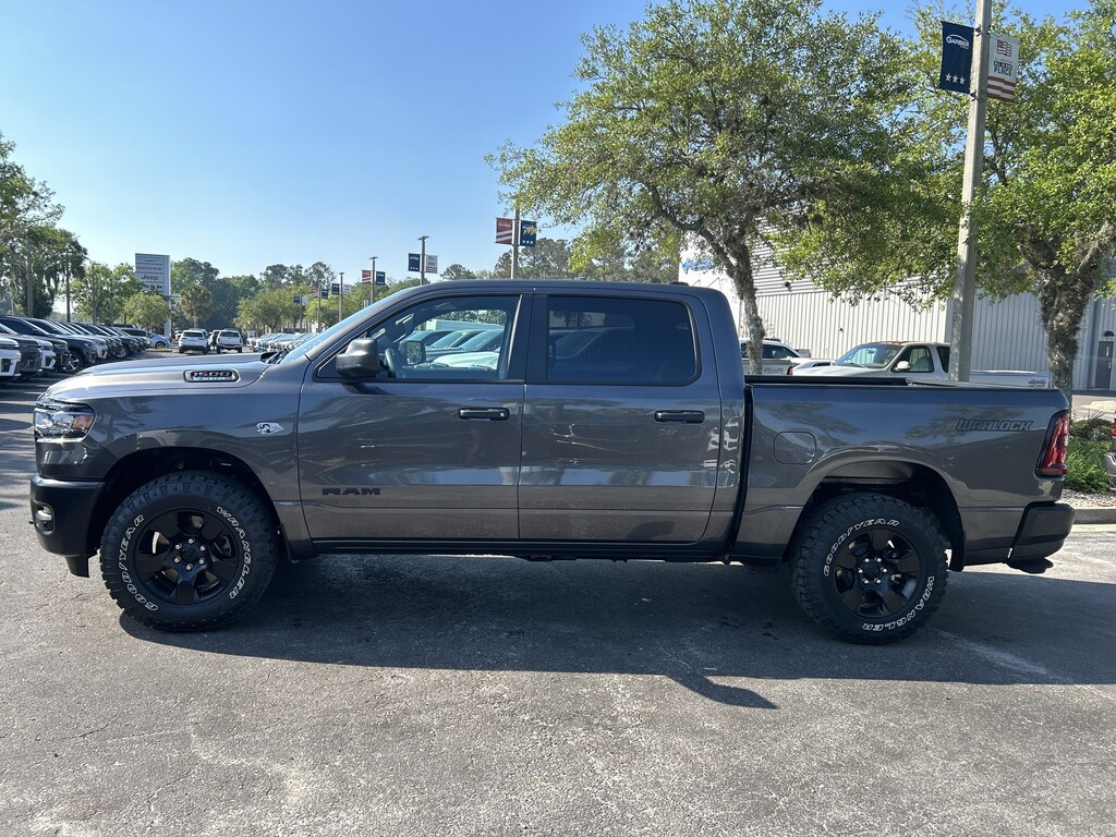 New 2026 Ram 1500 WARLOCK CREW CAB 4X4 5'7 BOX Pickup