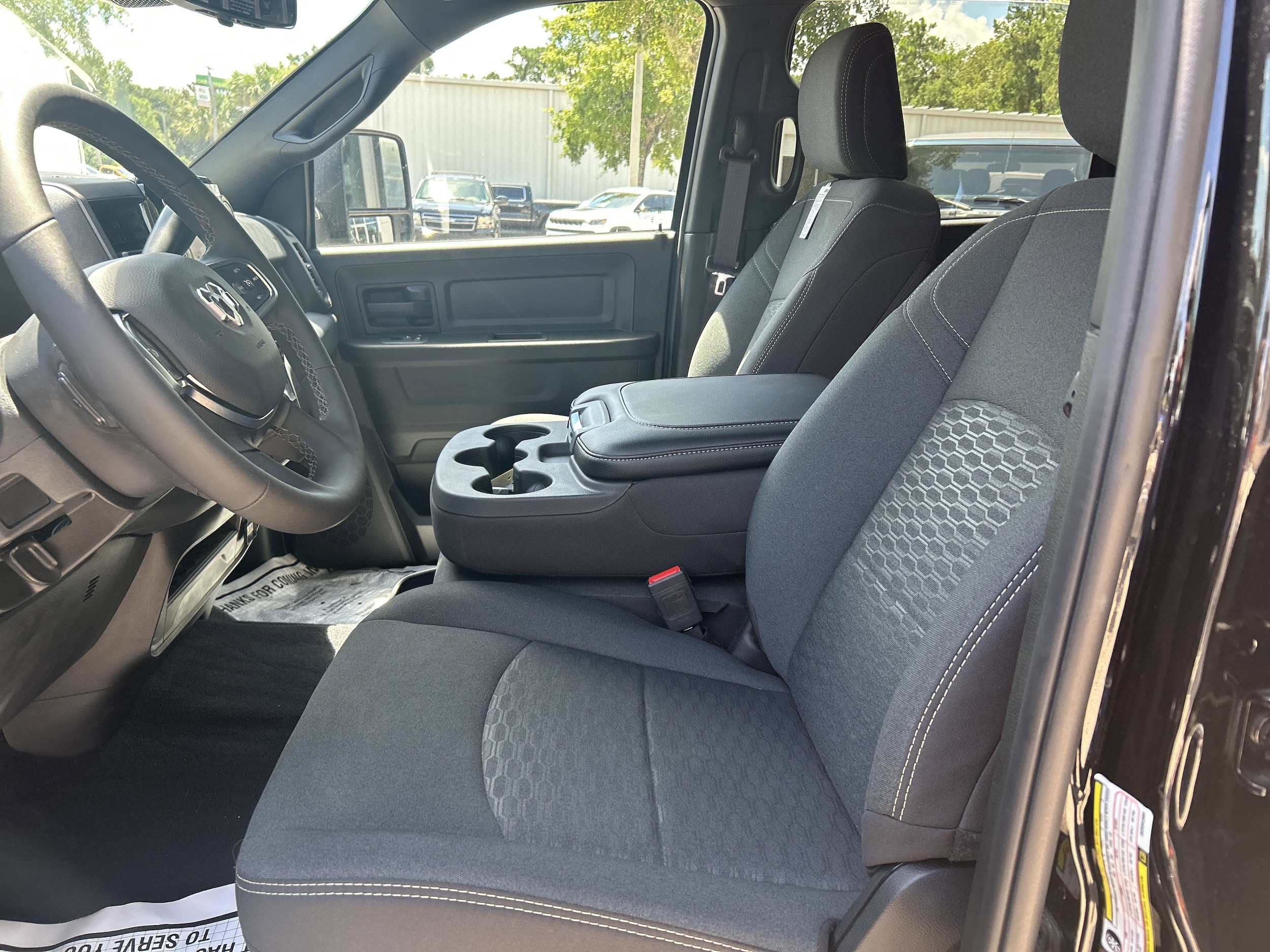 2025 RAM 2500 Tradesman - Photo 9