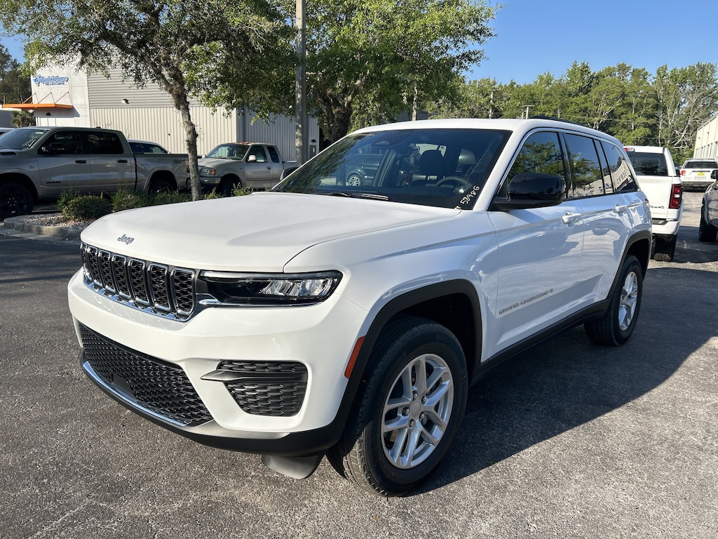 New 2026 Jeep Grand Cherokee LAREDO X 4X2 Sport Utility