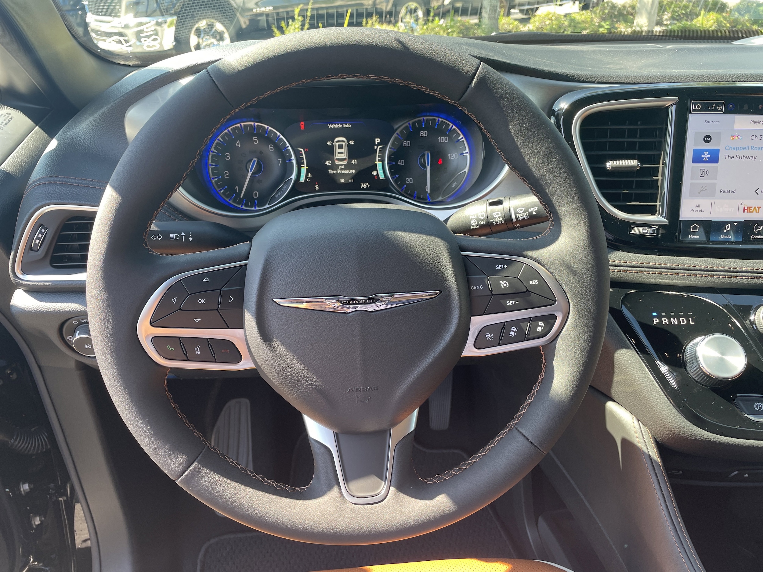 2026 Chrysler Pacifica Pinnacle - Photo 17