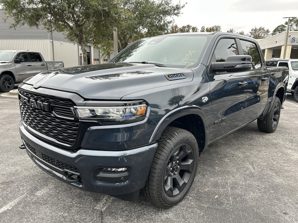 New 2026 Ram 1500 BIG HORN CREW CAB 4X4 5'7 BOX Pickup