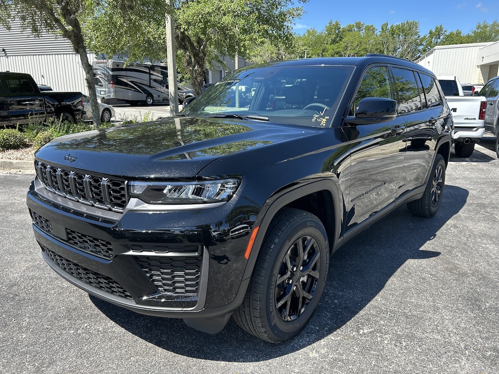 New 2026 Jeep Grand Cherokee L LAREDO ALTITUDE 4X2 Sport Utility