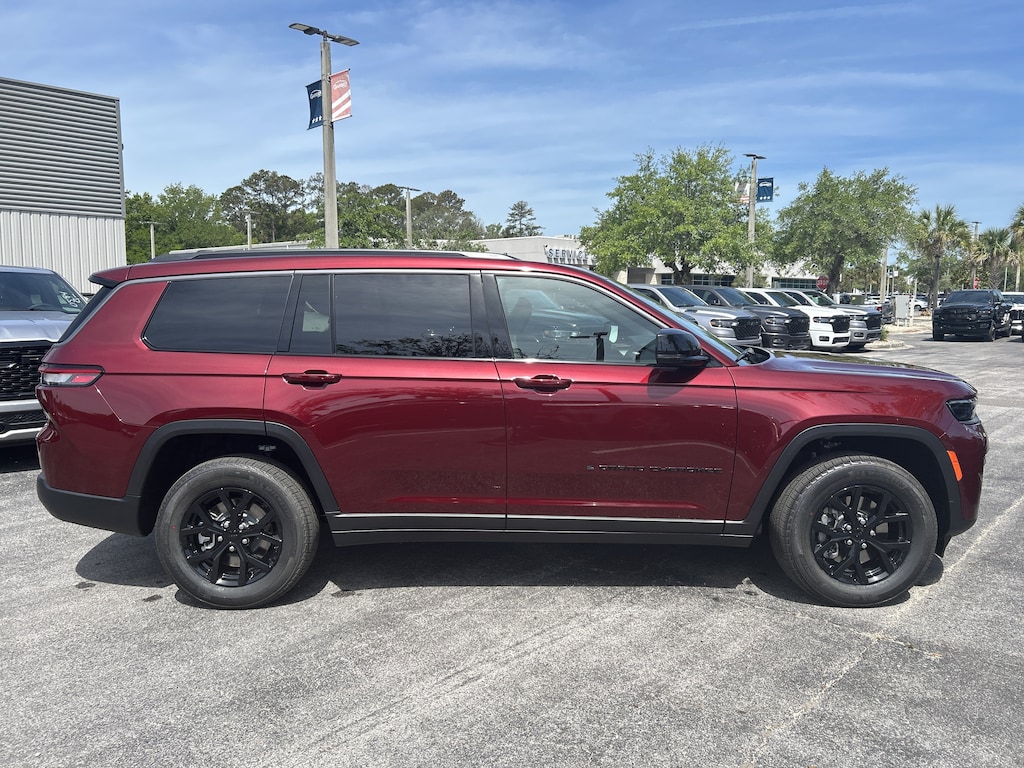 New 2026 Jeep Grand Cherokee L LAREDO ALTITUDE 4X2 Sport Utility