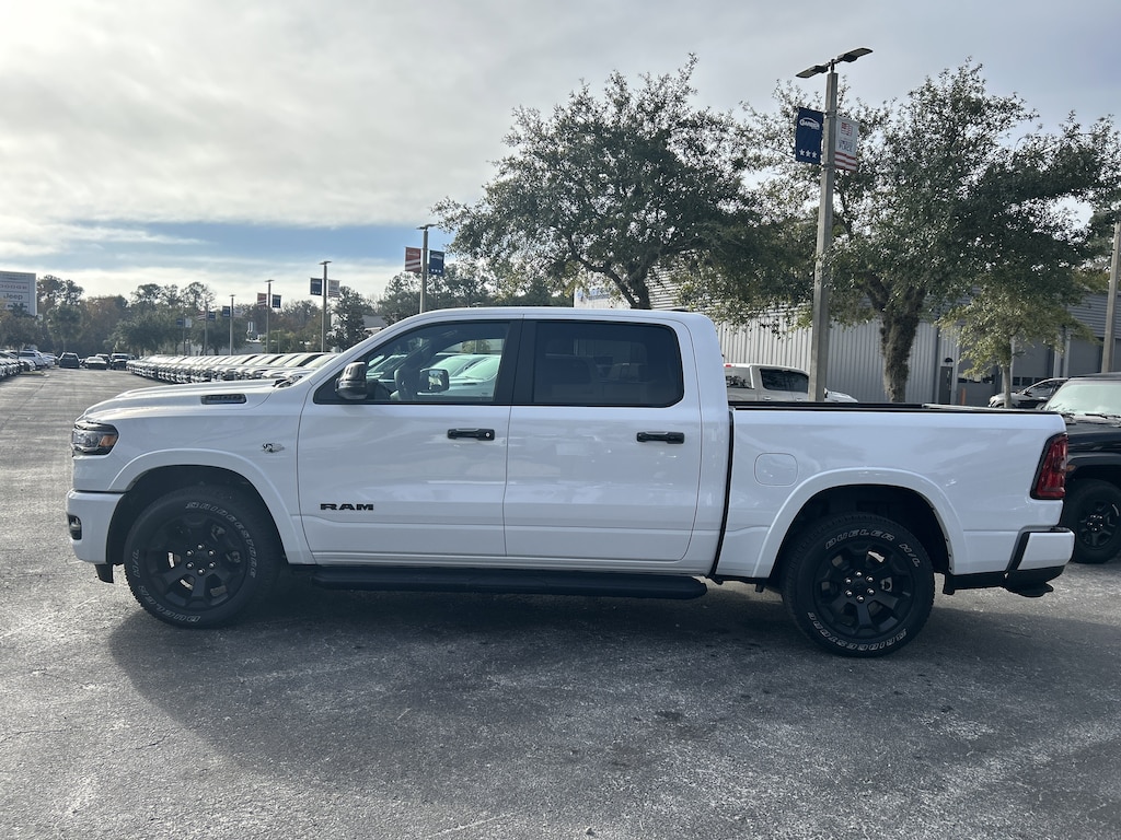New 2026 Ram 1500 BIG HORN CREW CAB 4X4 5'7 BOX Pickup