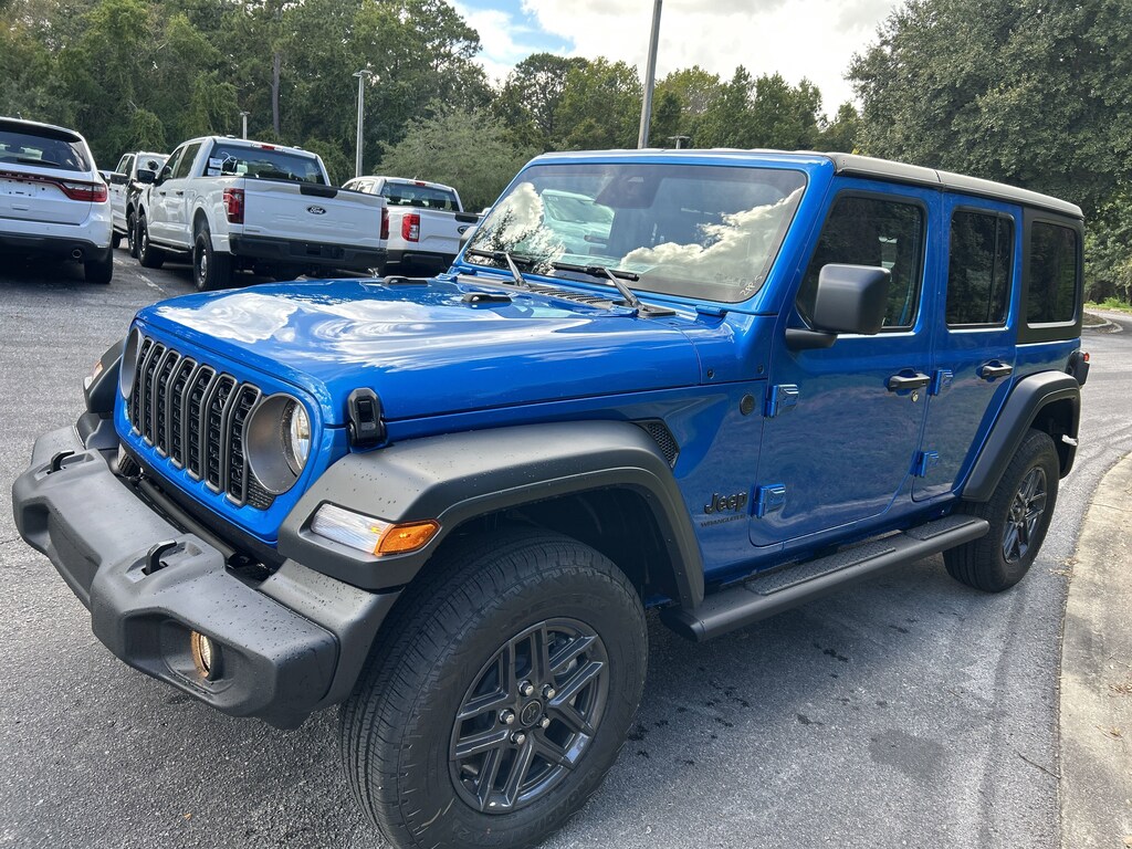 New 2025 Jeep Wrangler 4-DOOR SPORT S Sport Utility
