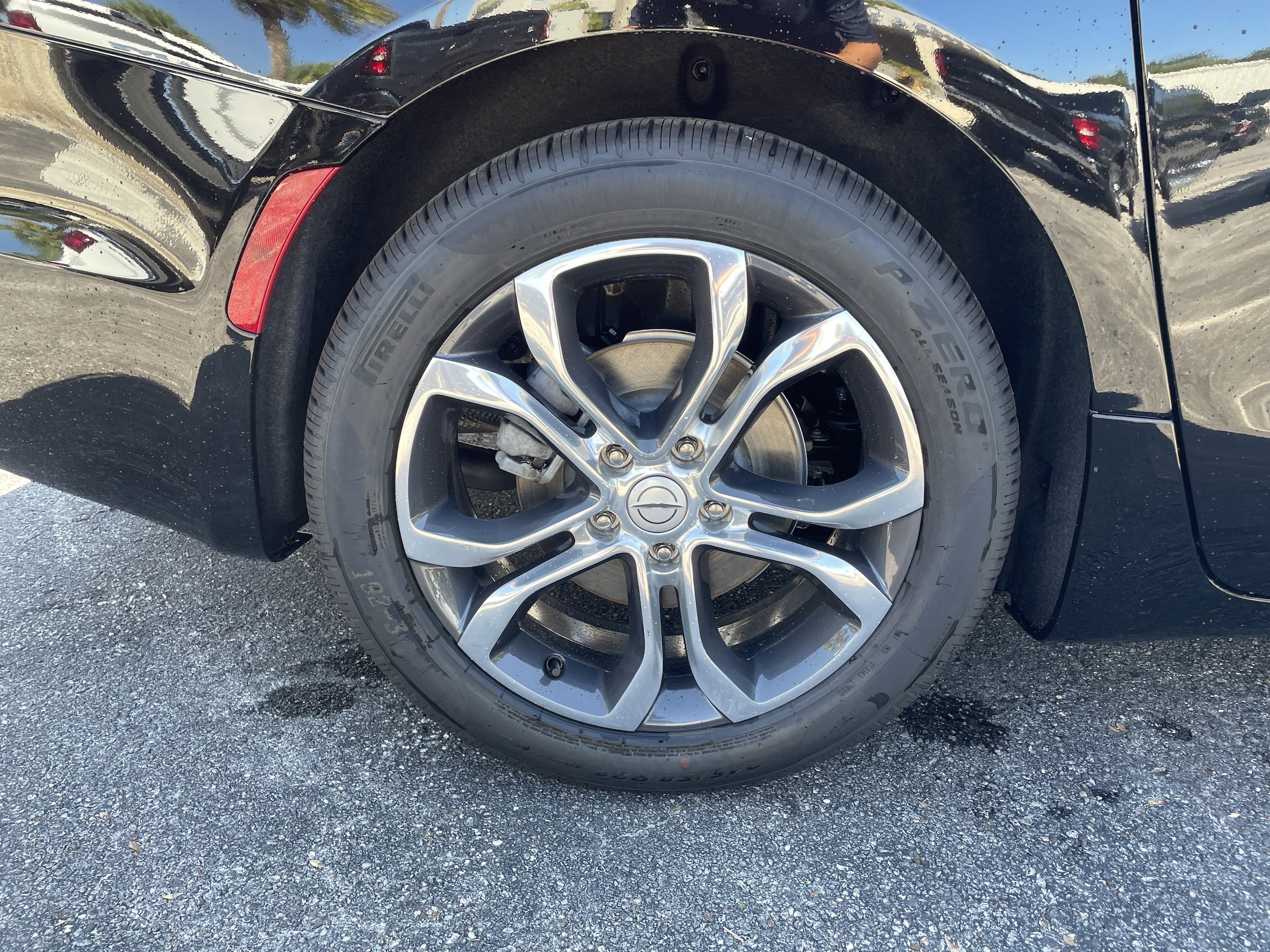 2026 Chrysler Pacifica Pinnacle - Photo 9
