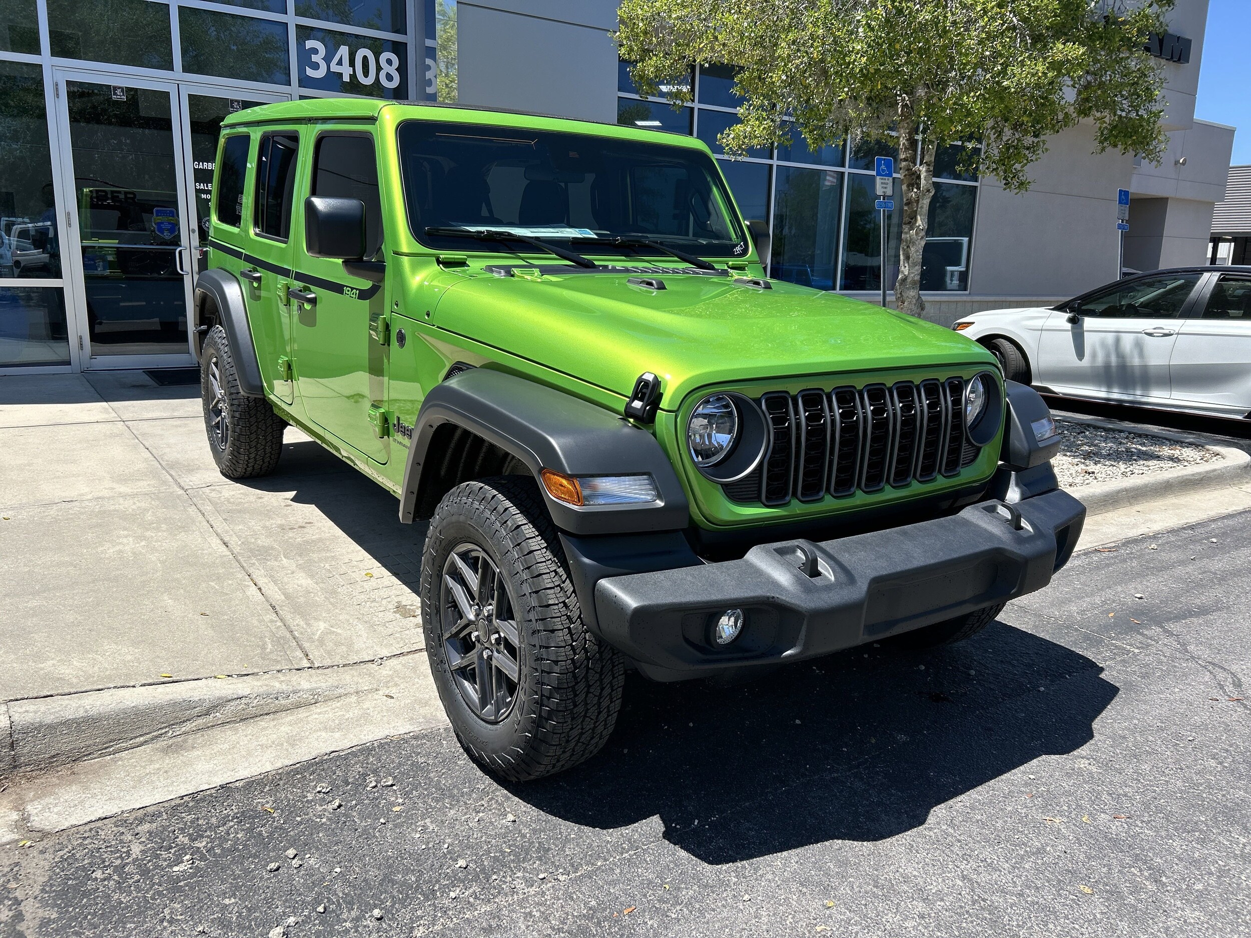 2025 Jeep Wrangler Sport S photo 2