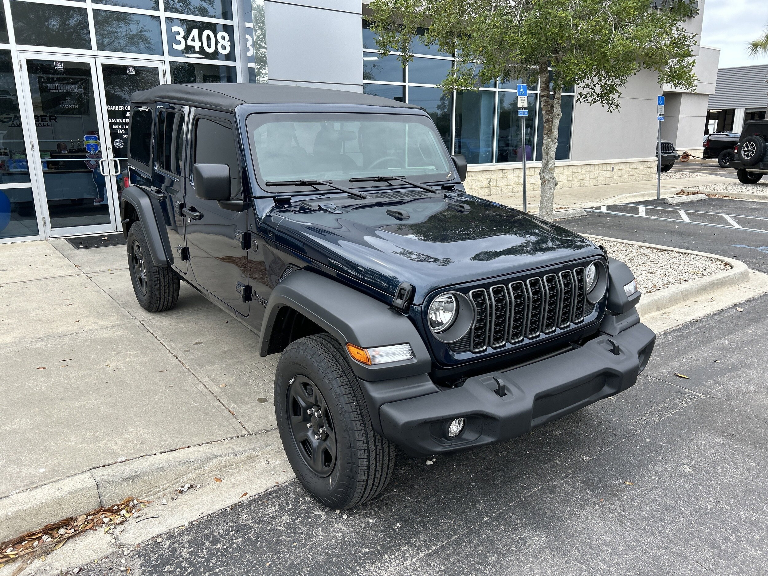 2025 Jeep Wrangler Sport photo 2