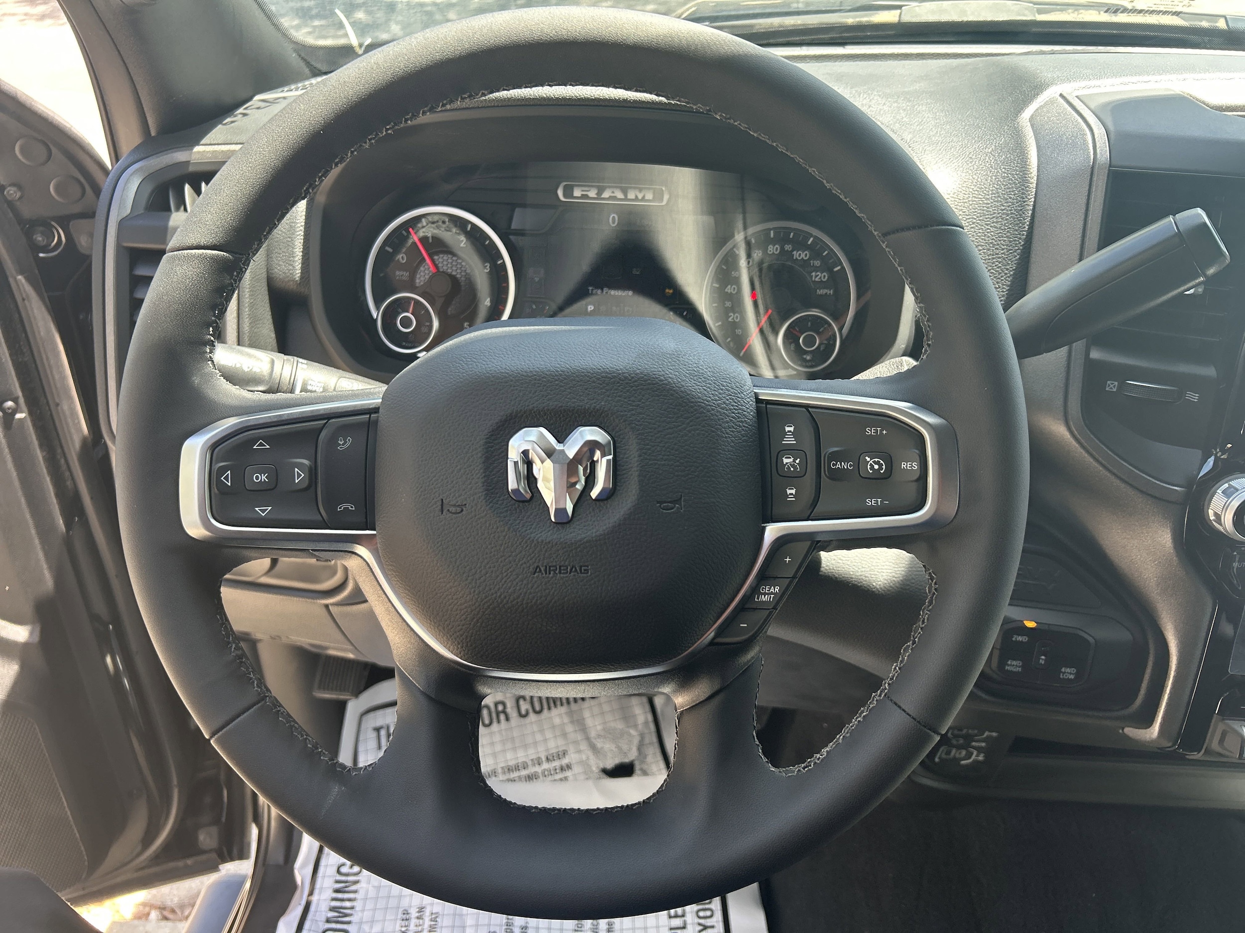 2025 RAM 2500 Tradesman - Photo 12