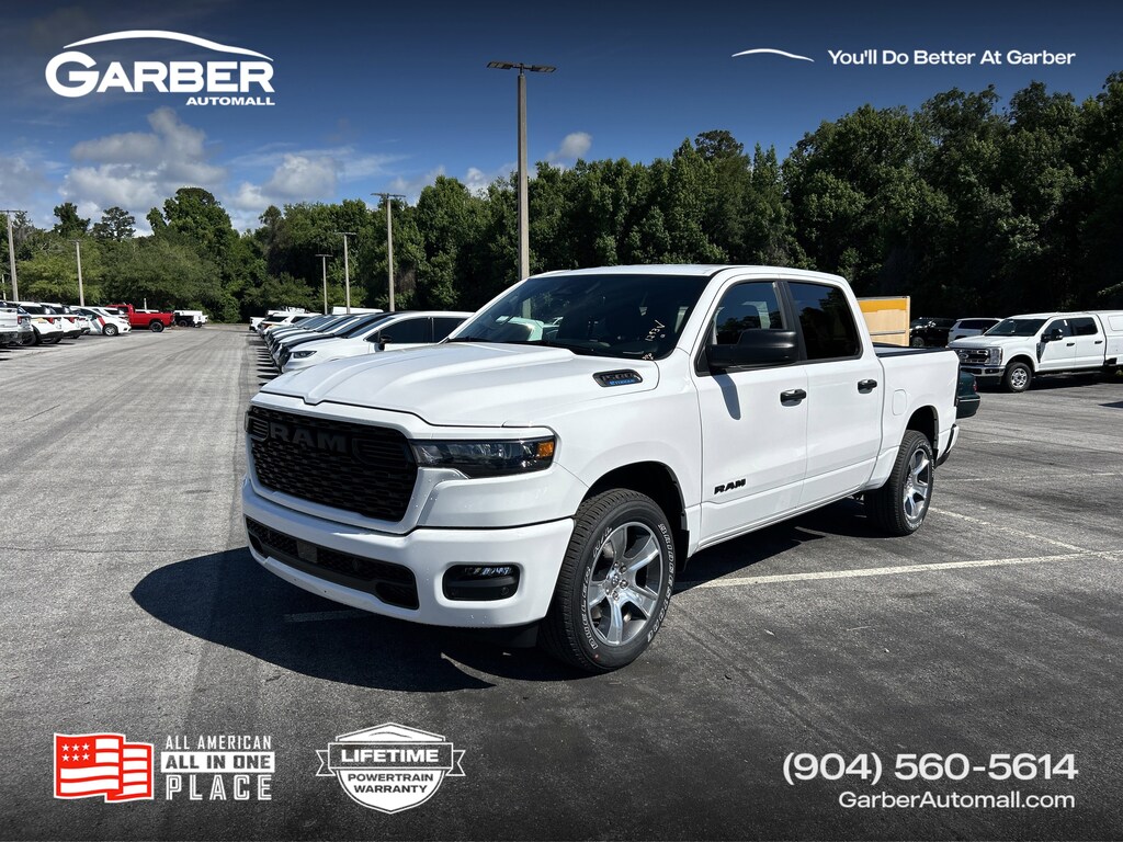 New 2026 Ram 1500 EXPRESS CREW CAB 4X2 5'7 BOX Pickup