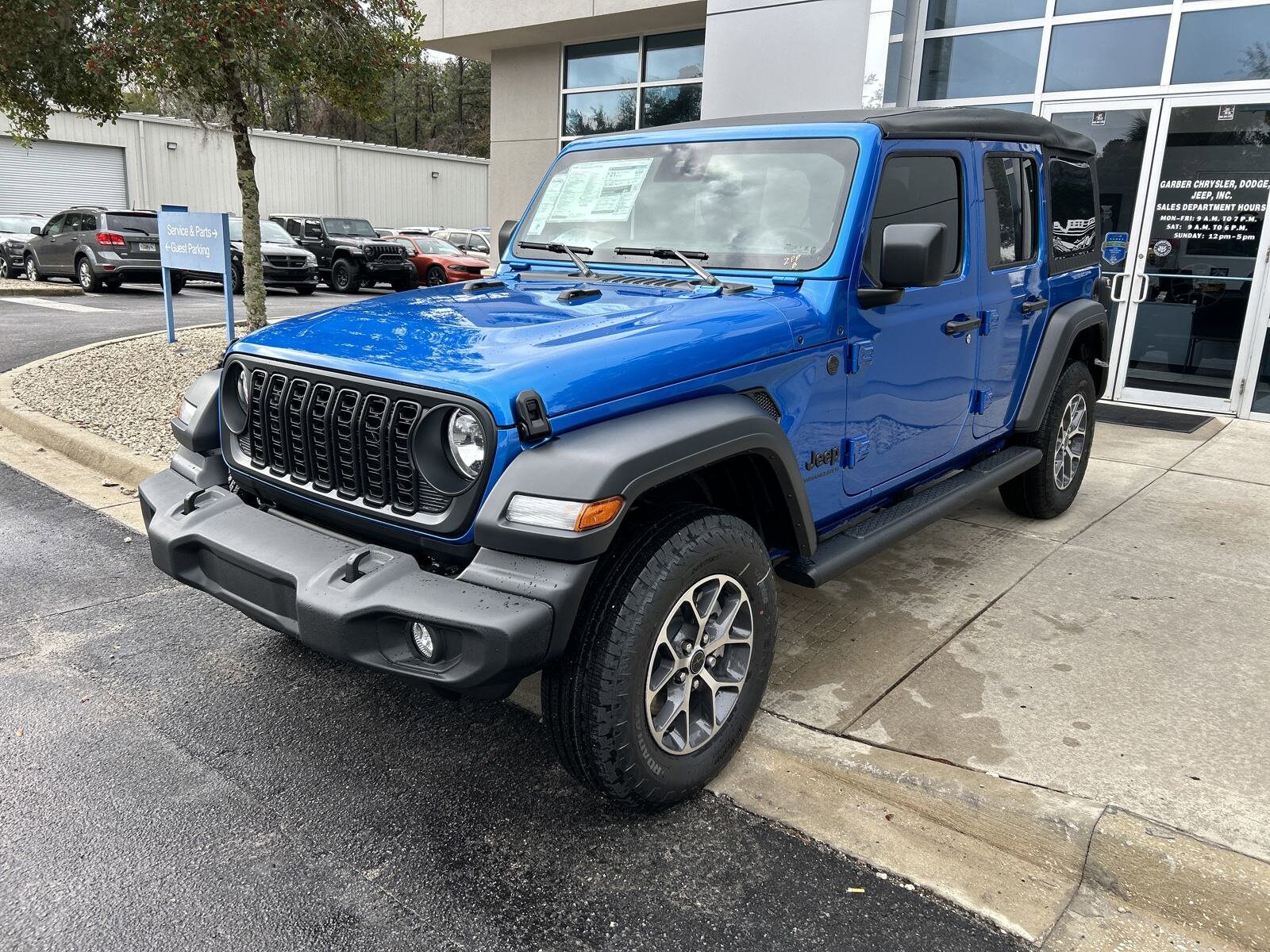 2025 Jeep Wrangler Sport S photo 4