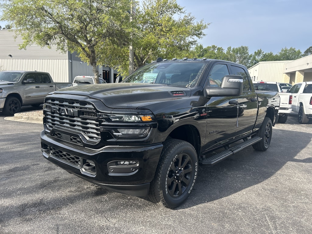 New 2026 Ram 3500 BIG HORN CREW CAB 4X4 6'4 BOX Pickup