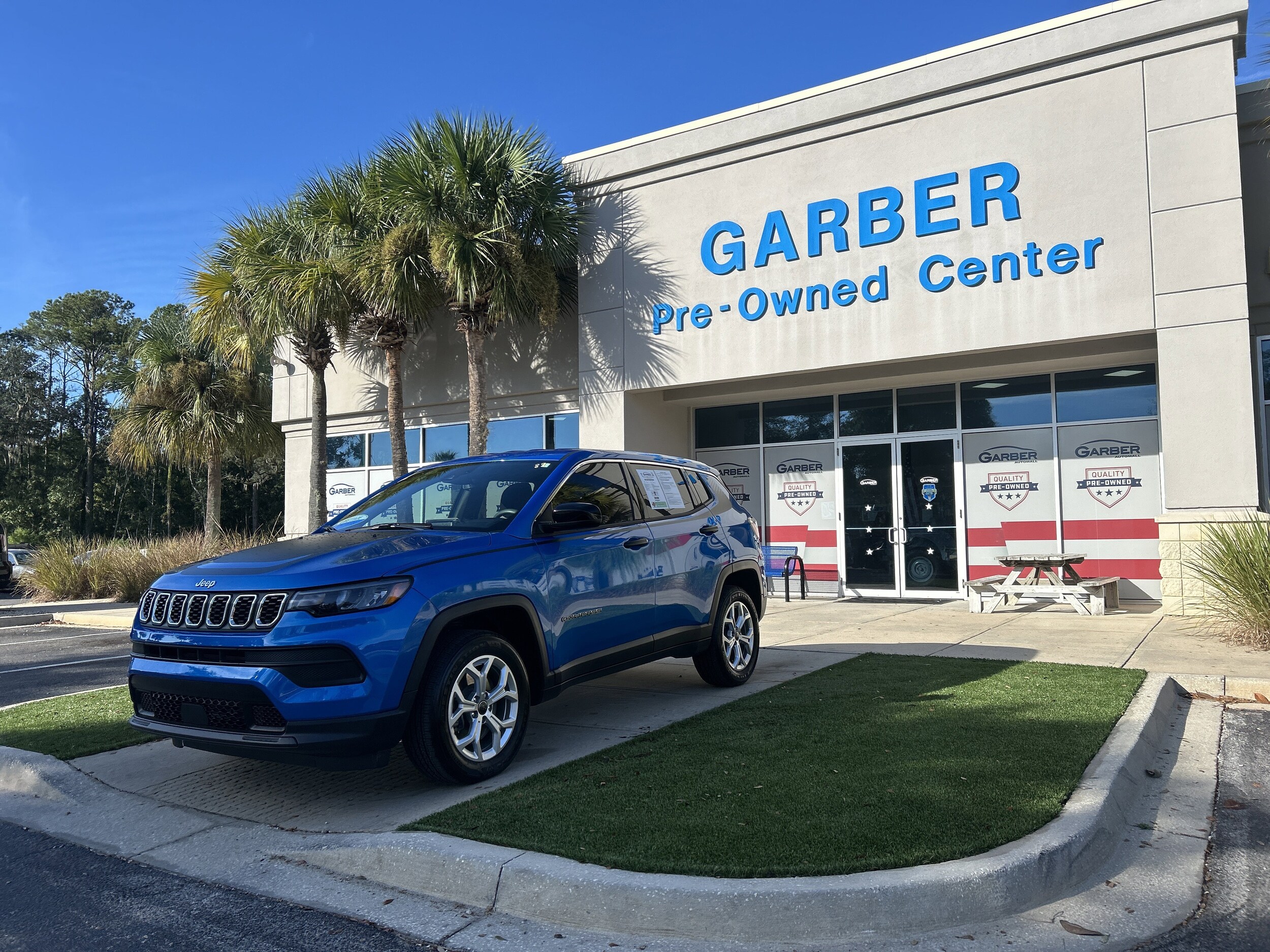 2025 Jeep Compass Sport photo 2