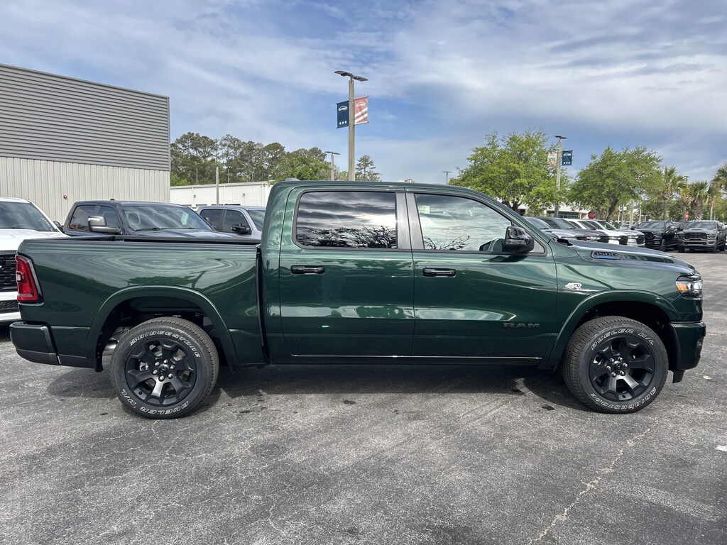 New 2026 Ram 1500 BIG HORN CREW CAB 4X4 5'7 BOX Pickup