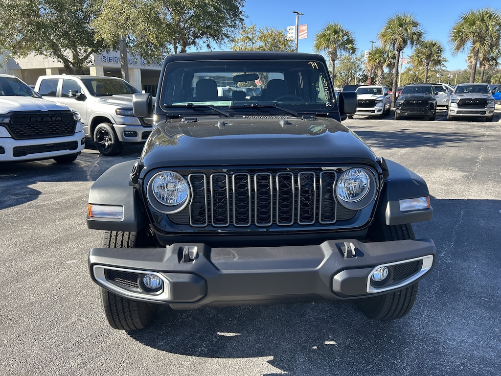 New 2026 Jeep Gladiator SPORT 4X4 Pickup