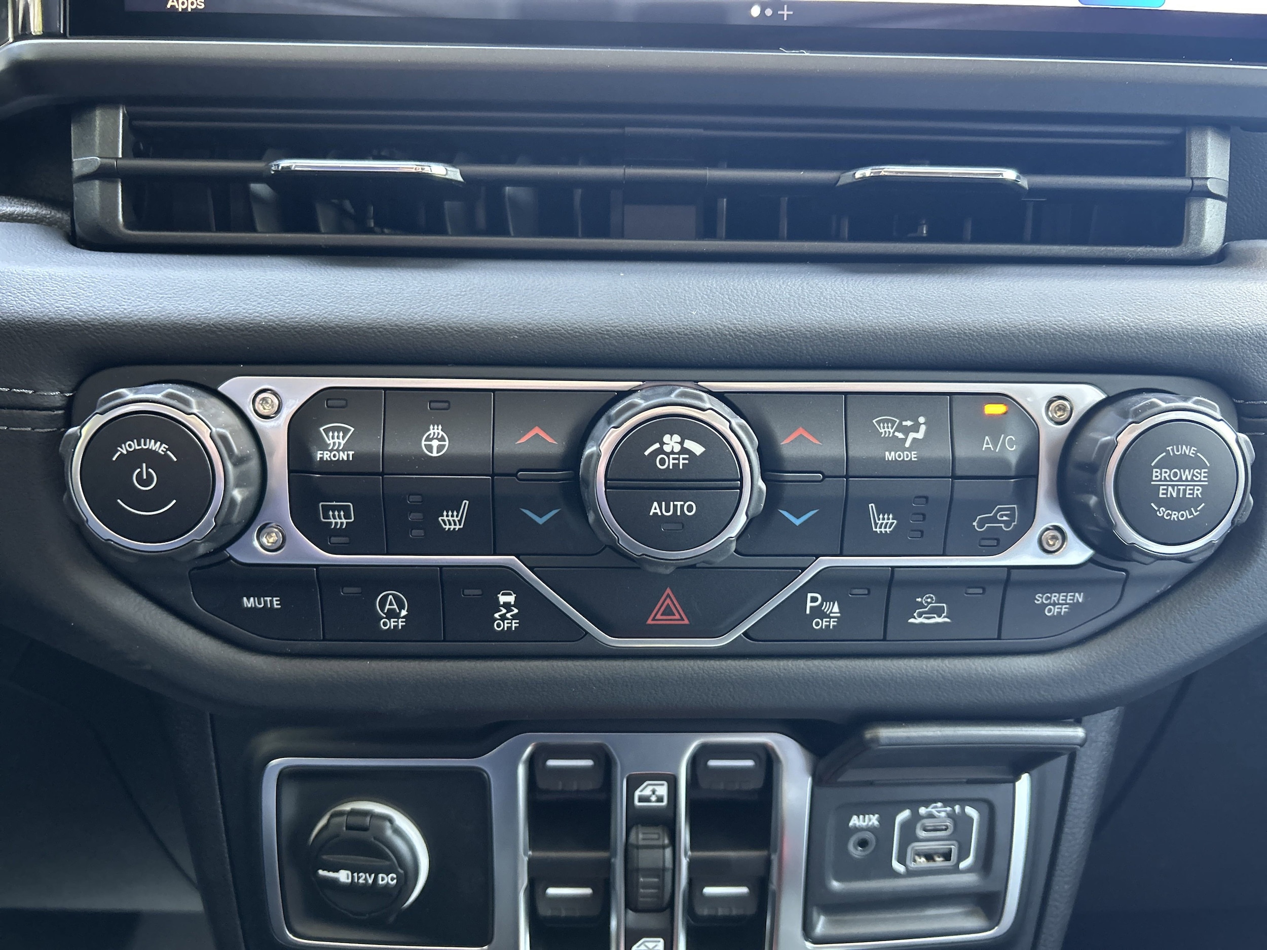 2025 Jeep Wrangler 4-Door Sahara - Photo 19
