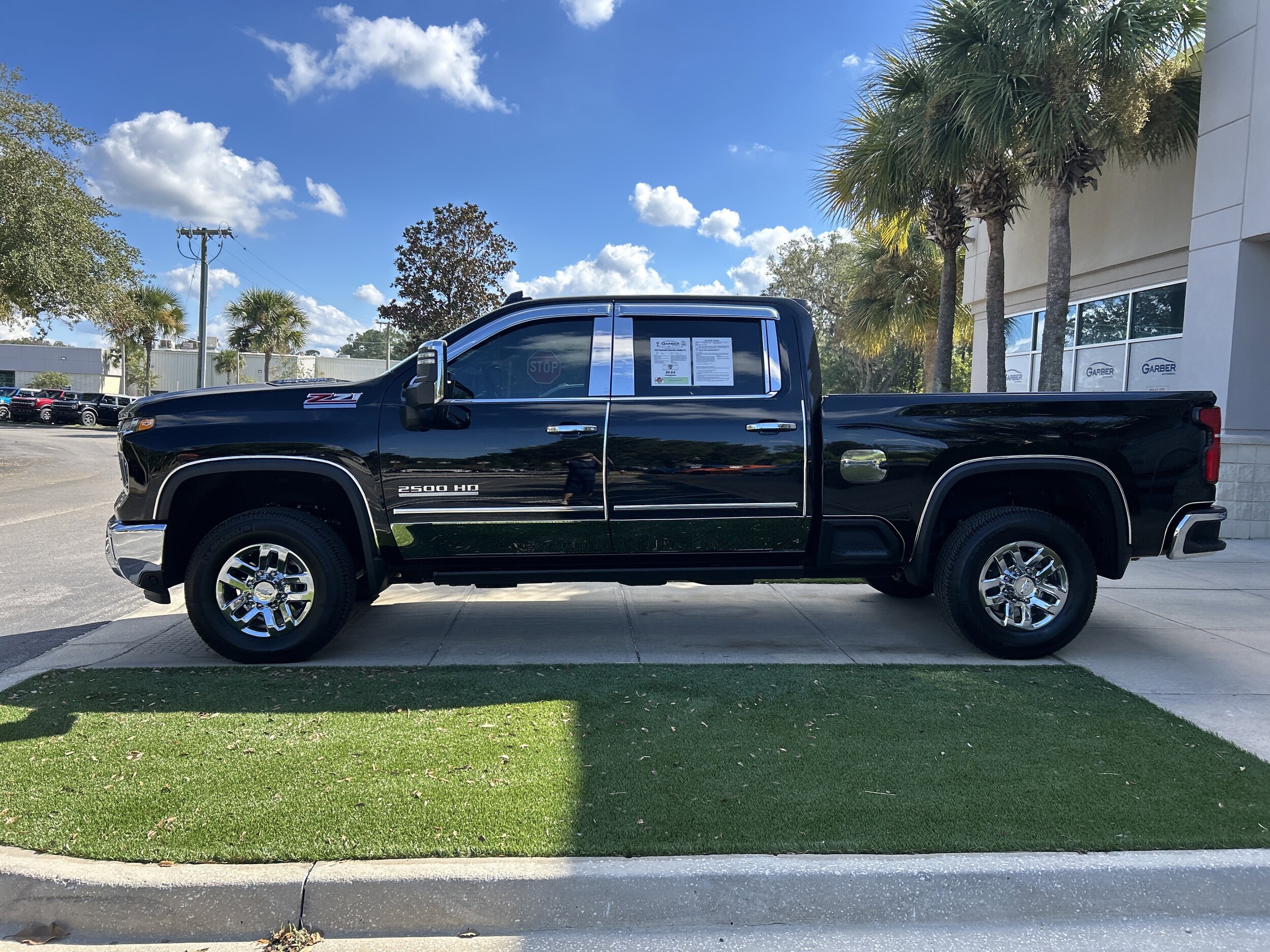 2025 Chevrolet Silverado 2500HD LTZ photo 4